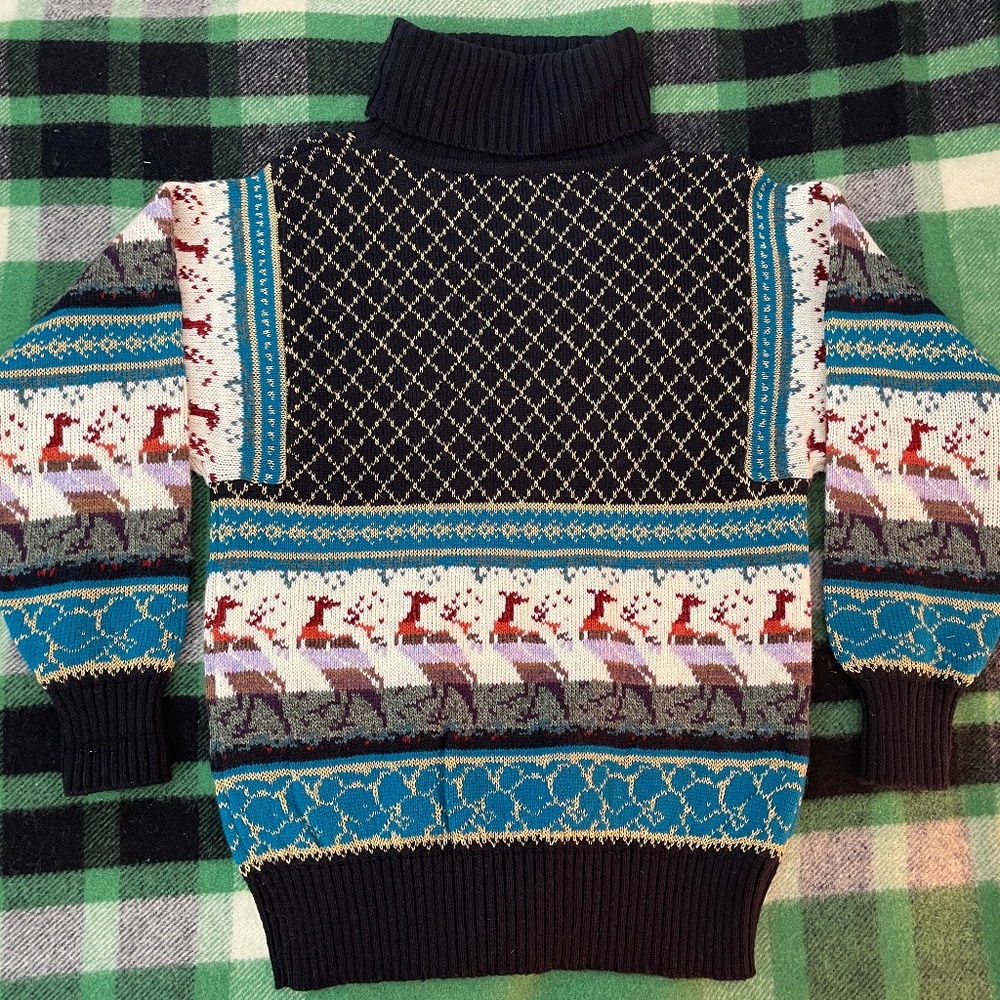 VINTAGE Turtleneck Grandpa Sweater with Pheasants and Gold Threading